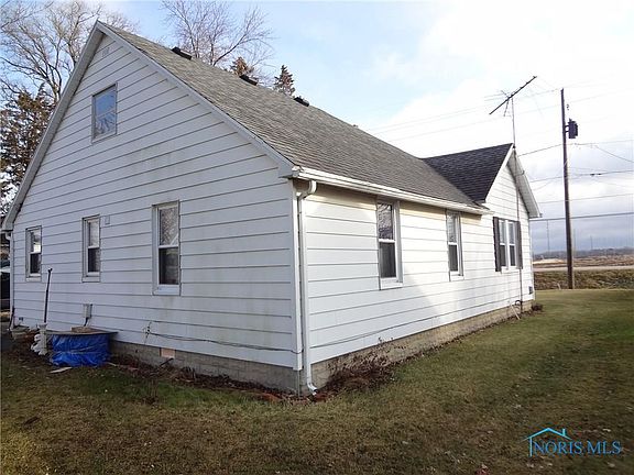 2nd image of 24975 E Broadway St