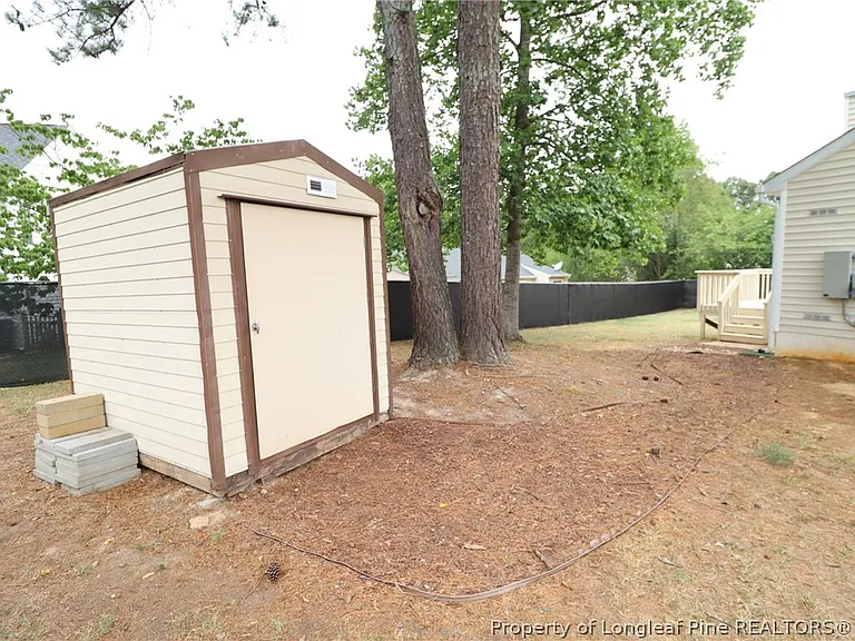 504 Noonday Ct — Photo 30