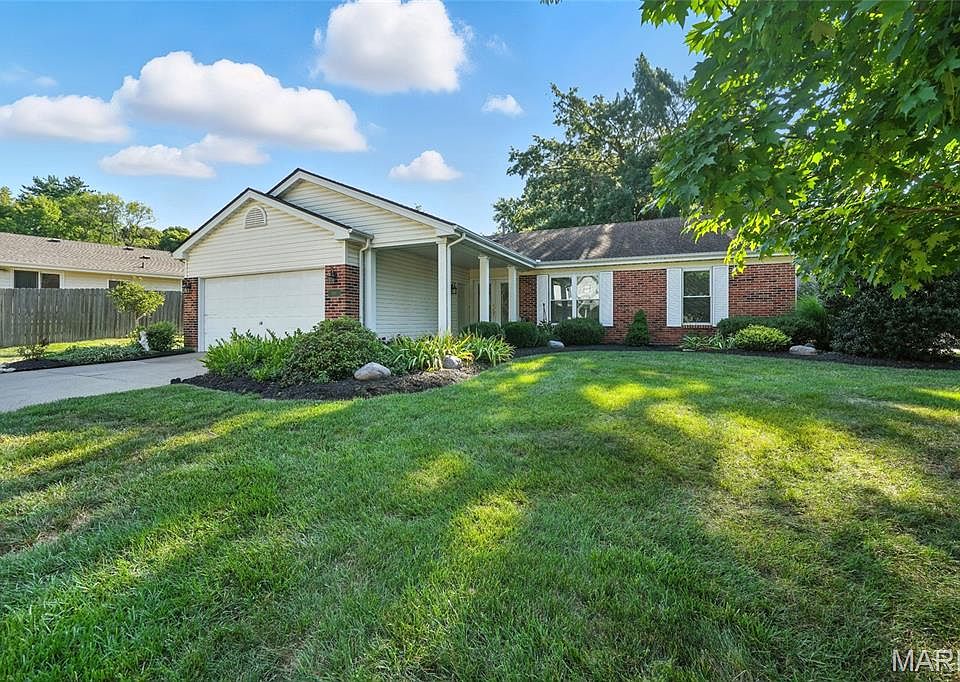 1152 Hollyberry Dr, Ballwin, MO 63021 | Zillow