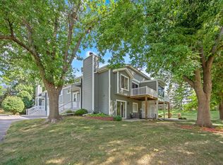 5651 Pompano Dr, Minnetonka, MN 55343