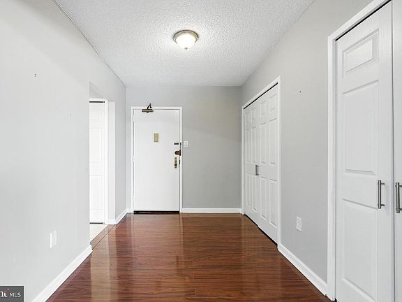 2nd image of 3701 S George Mason Dr Unit 315N