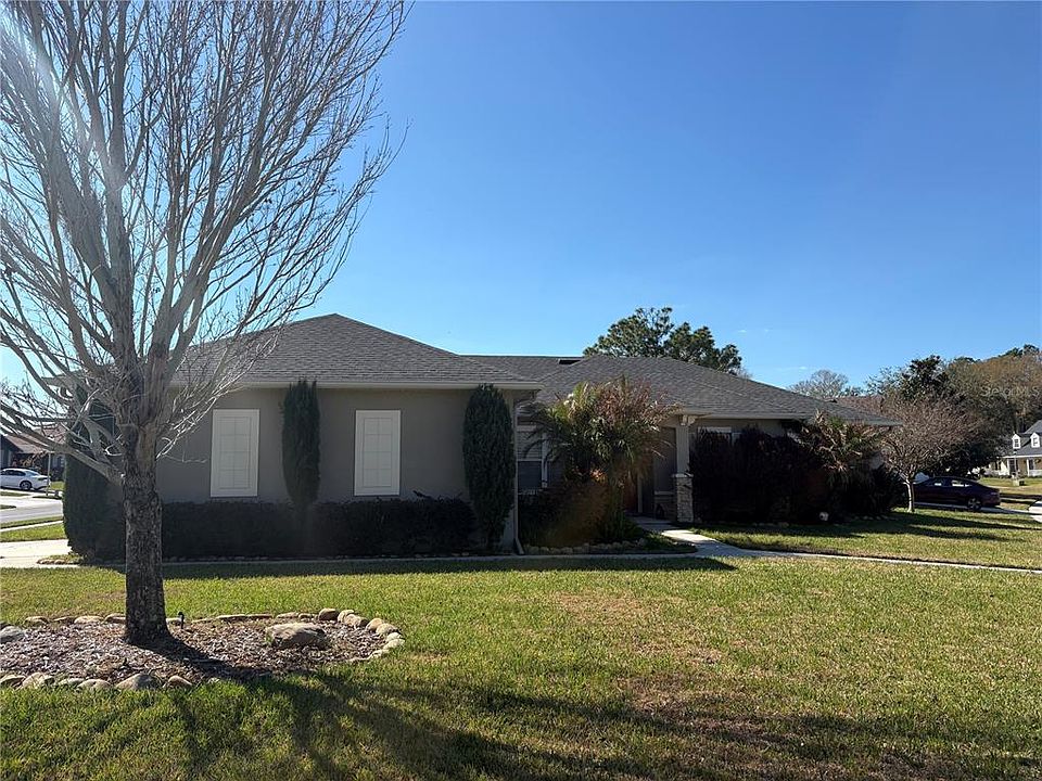 1st image of 2118 Edgewater Cir
