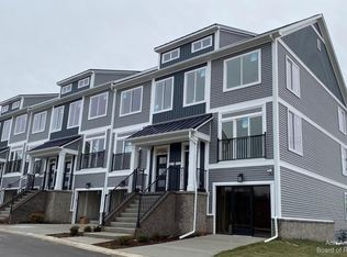 2737 Bristol Ridge Dr, Ann Arbor, MI 48105