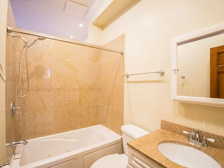 2506 S Broad St — Photo 6