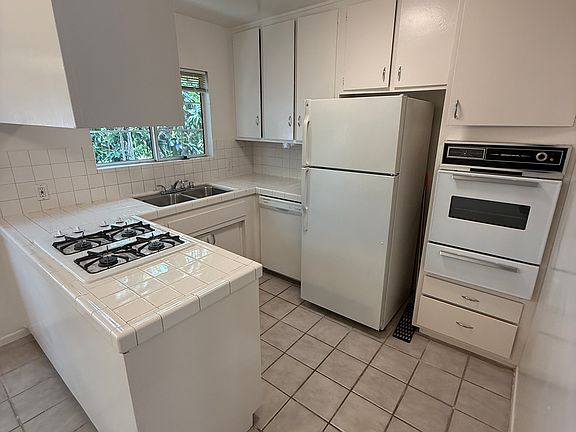 3rd image of 12848 Bloomfield St APT 13