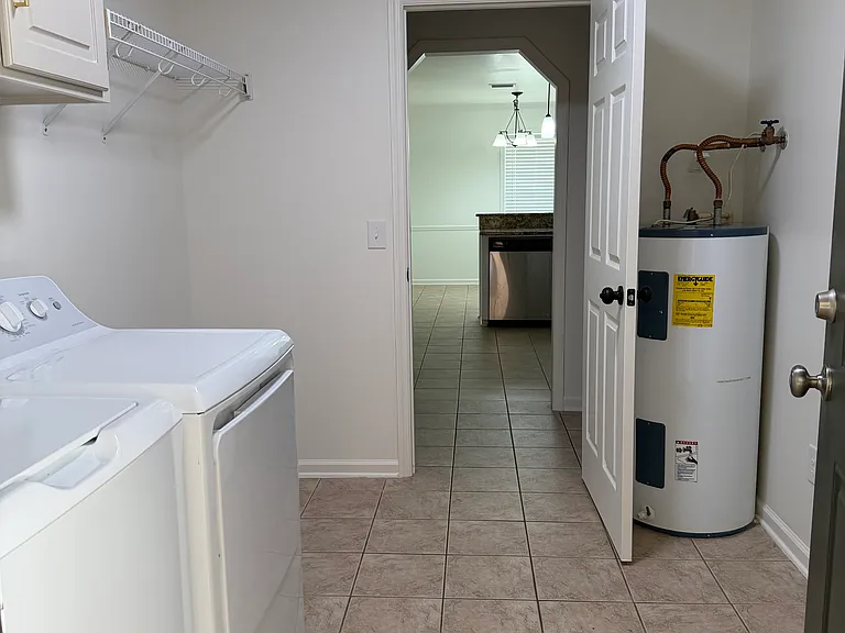 216 Inglewood Dr — Photo 10
