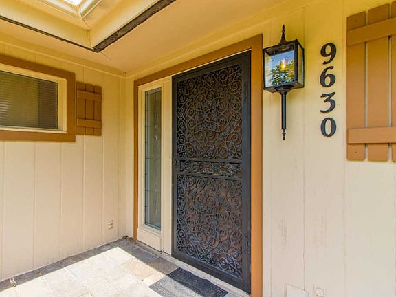 3rd image of 6936 N Upper Skyline Dr