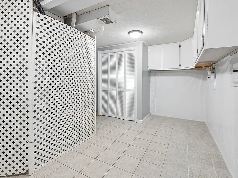 3006 S 108th St — Photo 22