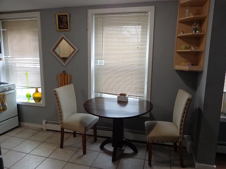 133 Green Ln #3 — Photo 4