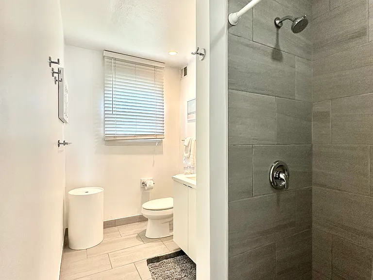 101 Briarwood Ave #B — Photo 12