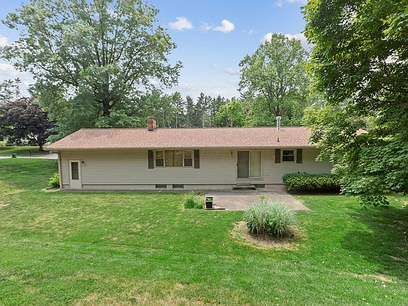 5th image of 1551 Lynn Dr
