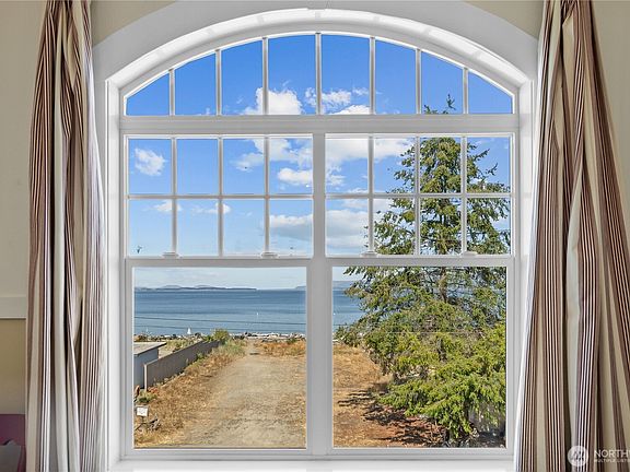 5th image of 886 Port Susan Terrace Road
