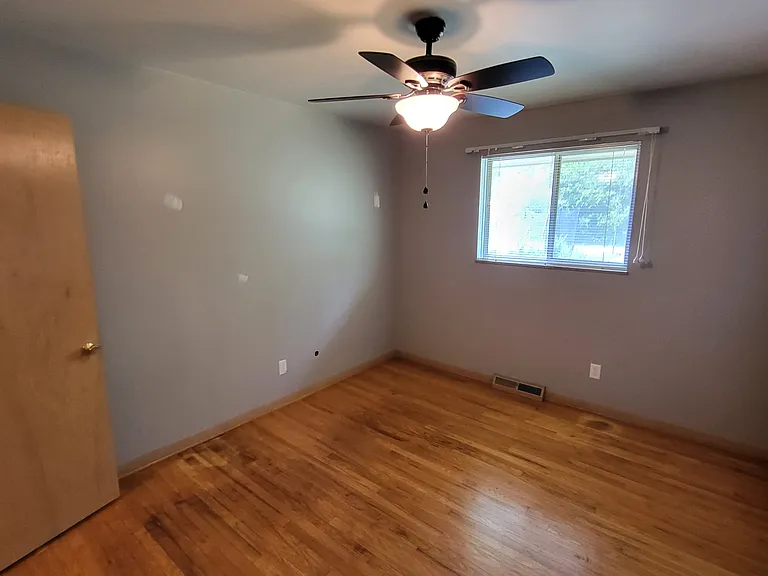 4365 Glenmawr Ave — Photo 25