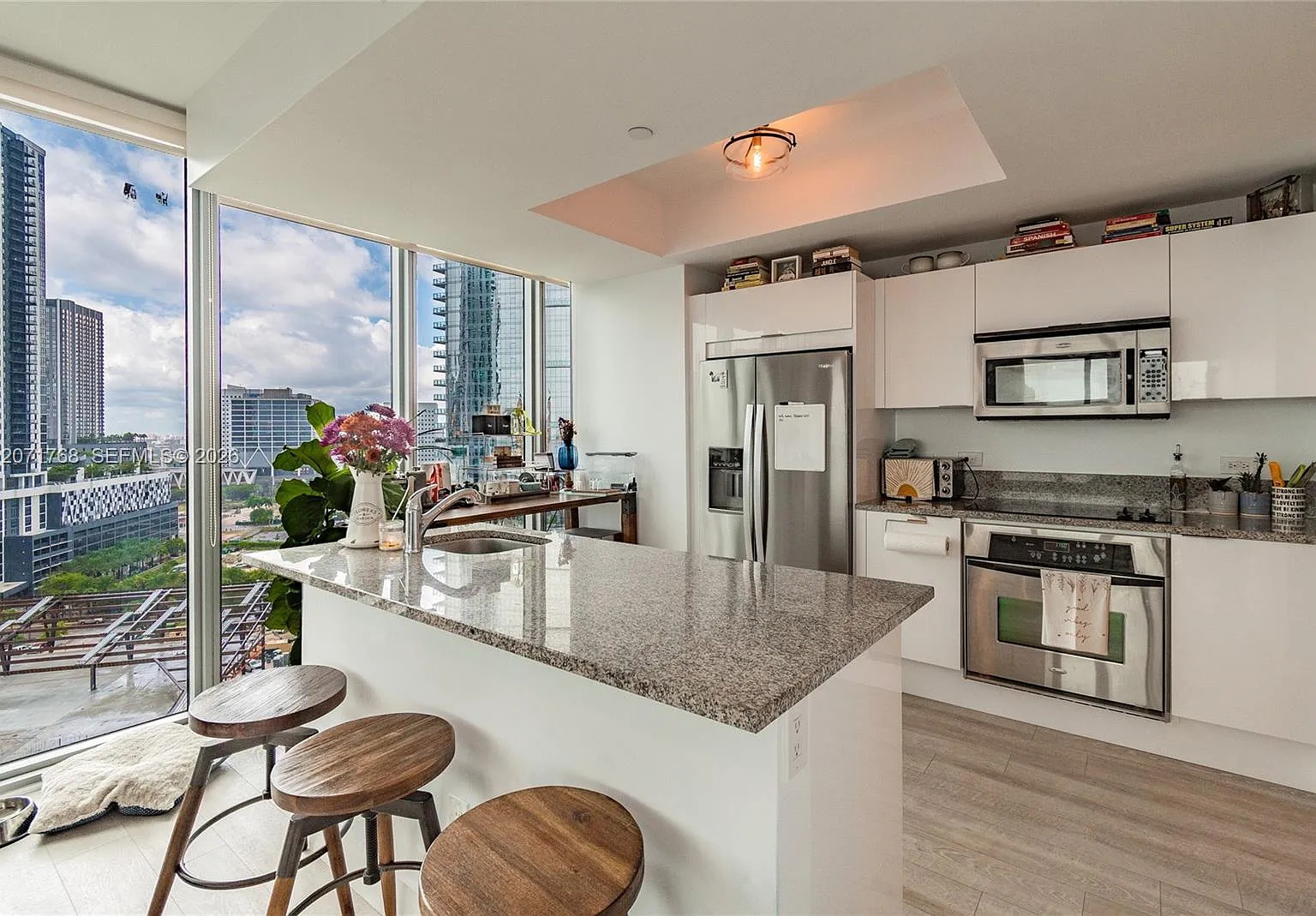 Marinablue Condo — Photo 4