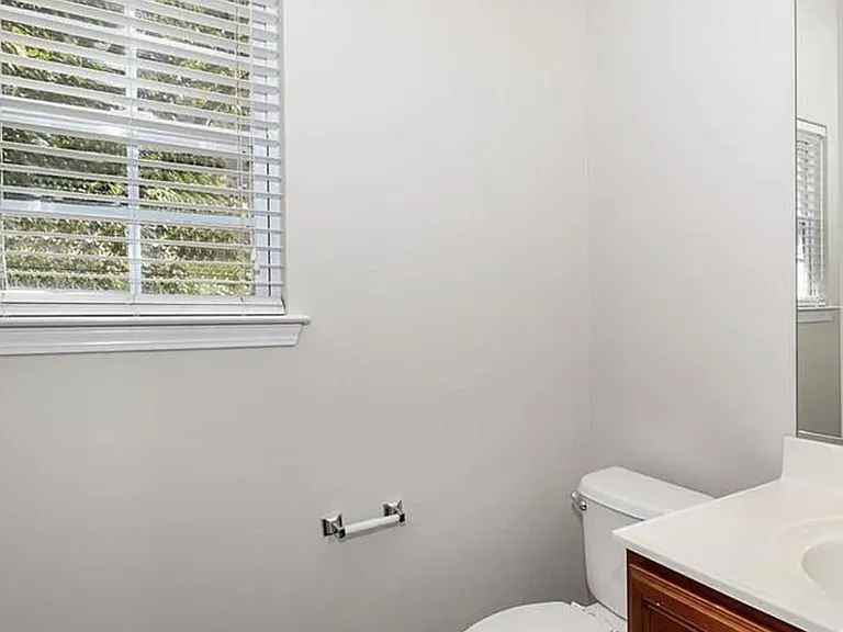 1212 Oakdale Commons Ct — Photo 18