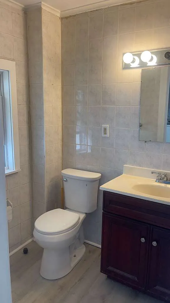 4 bed, 1000 sqft, $2,500 — Photo 2
