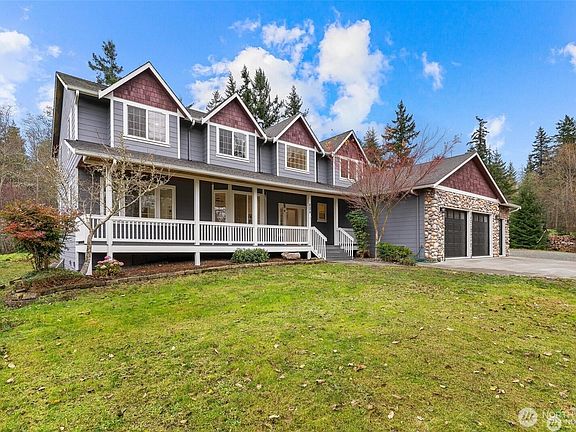 3rd image of 223 S Camano Ridge Road