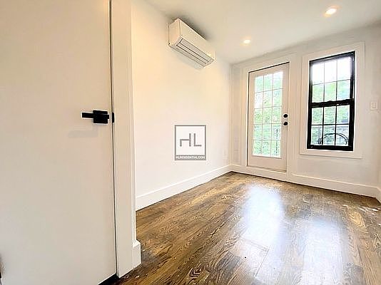 1st image of 201 Marion St APT 3R