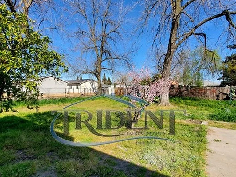 1825 Sierra Way — Photo 19