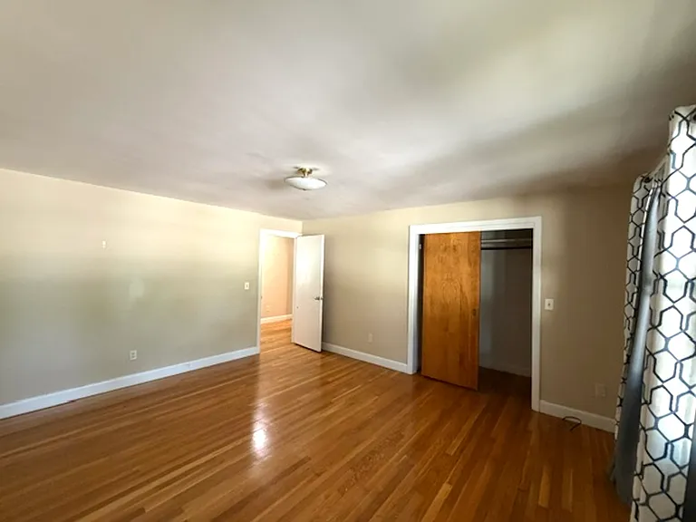 652 East Ave — Photo 12