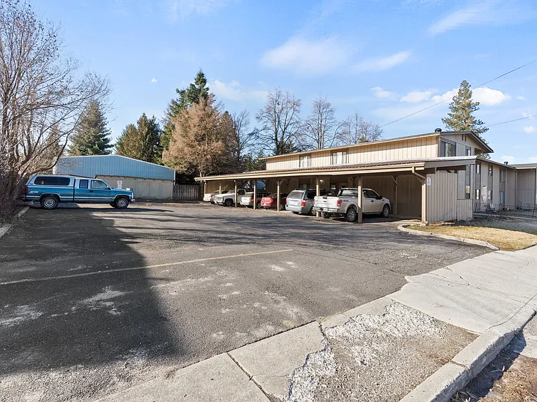 The Deer Park Apartments! — Photo 8