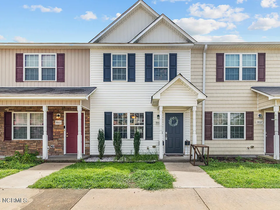 9005 Banister Loop
