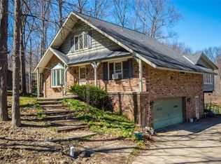 9594 Fairmount Rd, Novelty, OH 44072