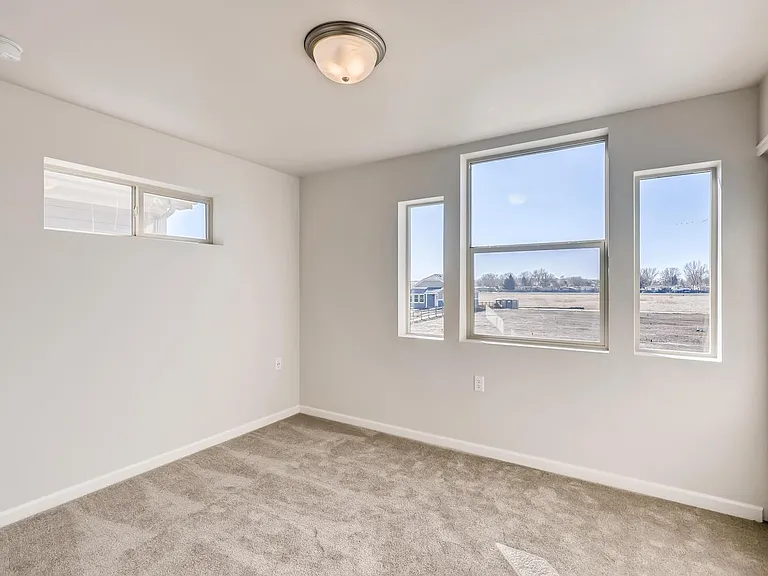 1131 Hummingbird Cir — Photo 10