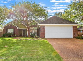 626 Summer Pl, Flowood, MS 39232
