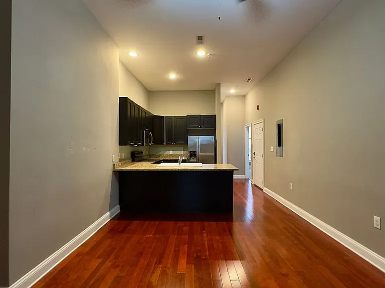 Apartment Units with In-Unit Laundry in Mt Vernon, Baltimore, MD! — Photo 20
