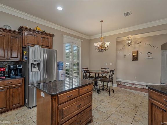 5th image of 736 Dumaine Dr