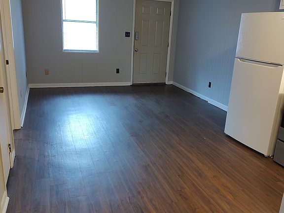 3rd image of 917 Cumberland St Unit 3