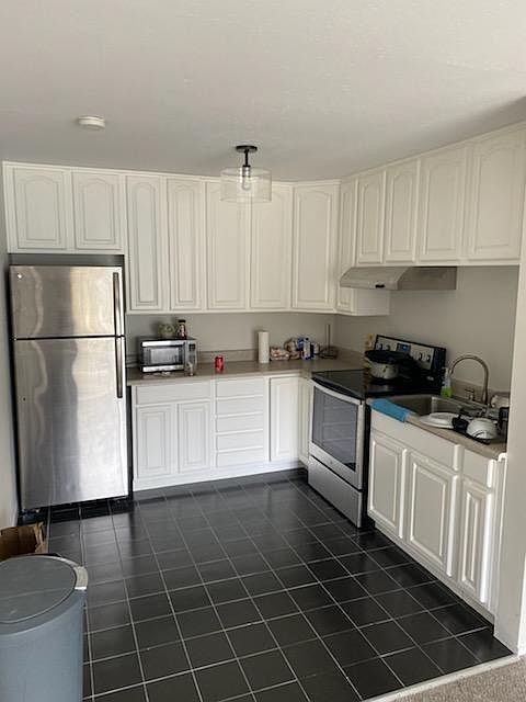 1st image of 135 N Willard St APT 3