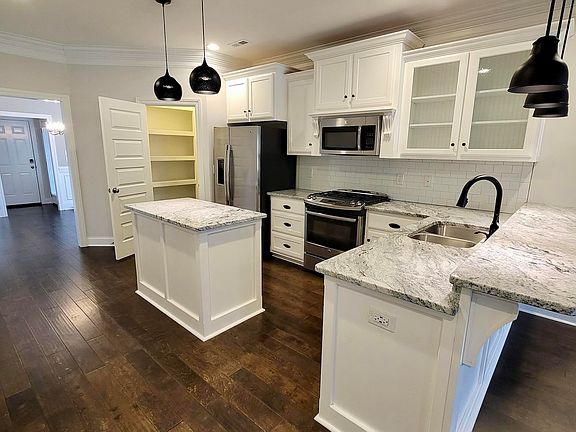 4th image of 6446 Midtowne Ln NW