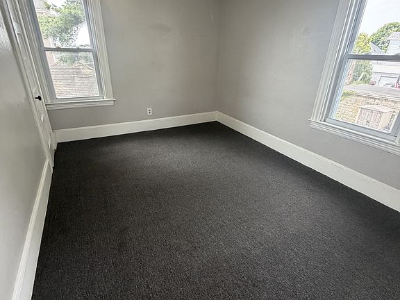 3rd image of 276 Collette St APT 2W