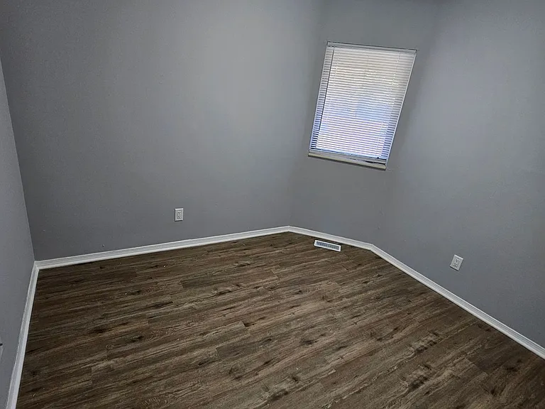 1102 E Colorado Ave — Photo 8
