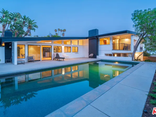 1071 Tellem Dr, Pacific Palisades, CA 90272
