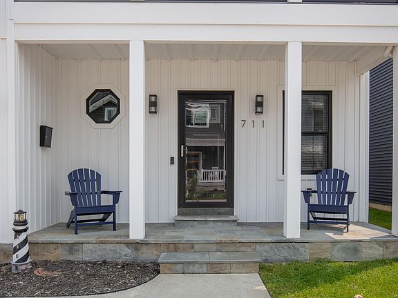 3rd image of 711 Maple Gate Ct