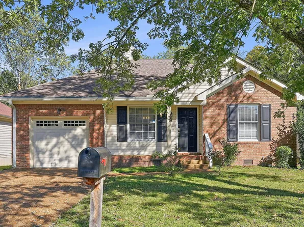 129 Agee Cir E, Hendersonville, TN 37075