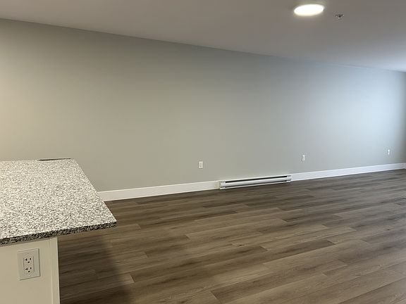 5th image of 30 Patience Ln #311