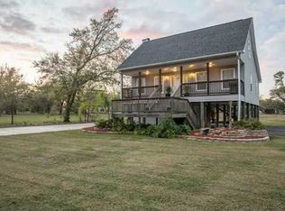 10128 Shore Crest Dr, Biloxi, MS 39532