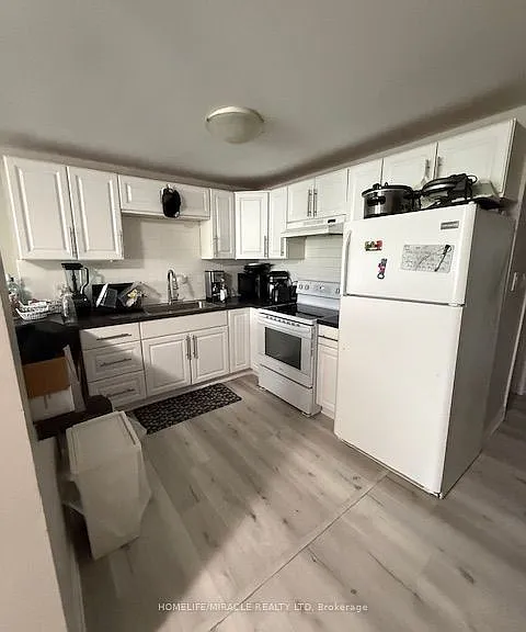 9 Ellen St — Photo 3
