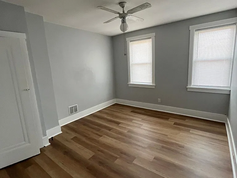 4144 Stanley St — Photo 5
