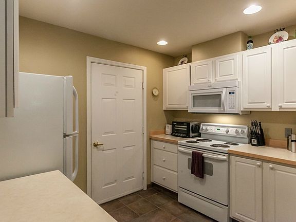 5th image of 6515 134th Pl SE Unit C6