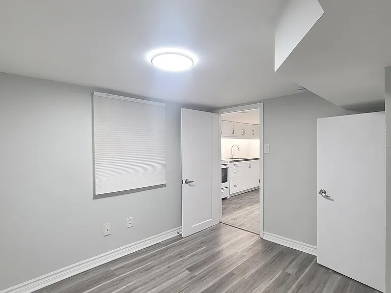 238 Strathmore Blvd #LOWER — Photo 7