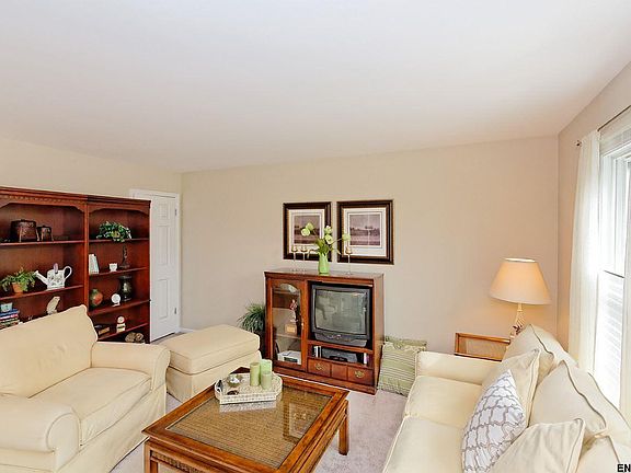 5th image of 1104 Spearhead Dr