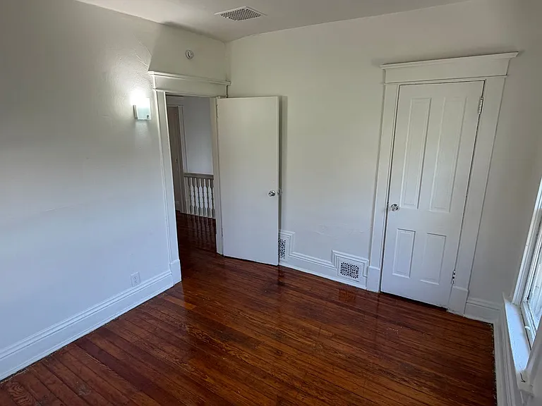 2523 Jones St — Photo 18