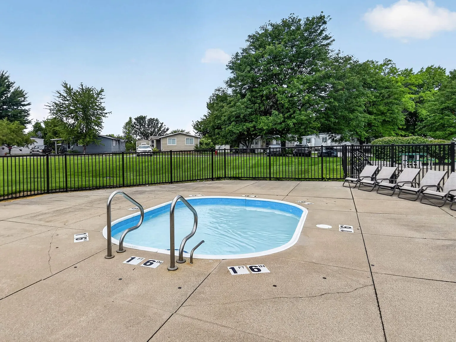 Westbridge Manor — Photo 3