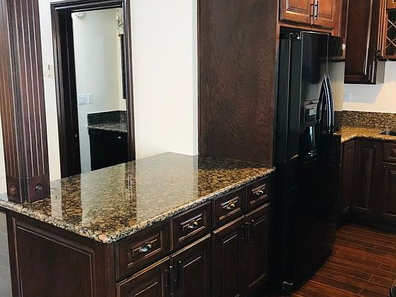 2nd image of 1800 Camden Ave APT 305