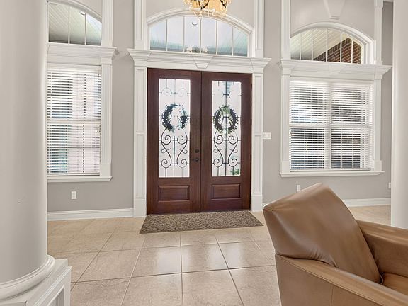 5th image of 1523 Cypress Point St